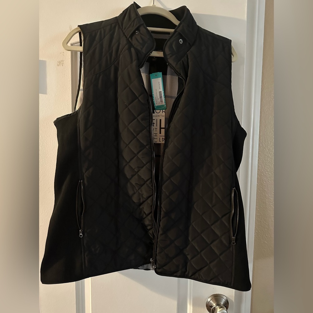 Quilted puffer vest black XL with side zipper pockets and